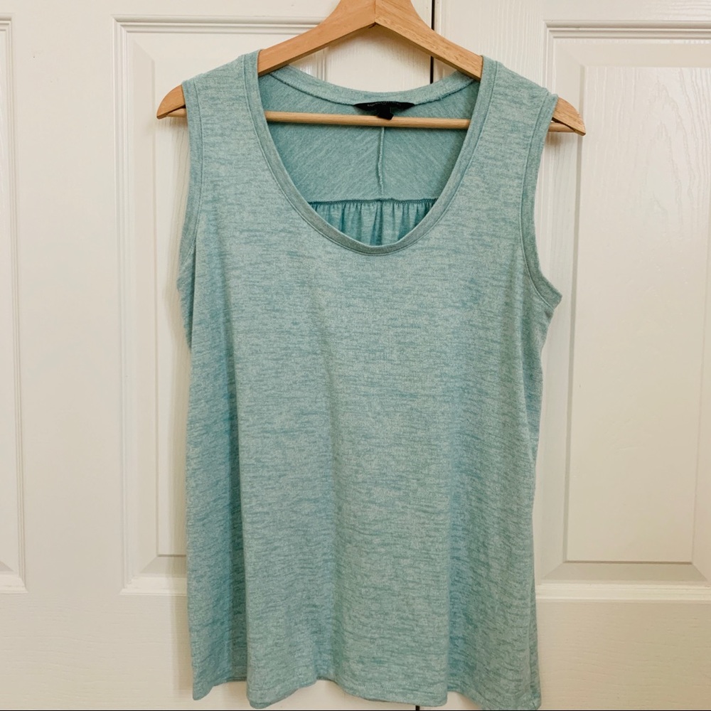 Sleeveless flowy top